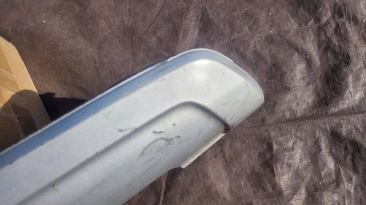 Spoiler Difusor VW Polo V Cross Usado image 5