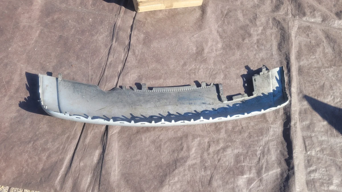 Spoiler Difusor VW Polo V Cross Usado image 9