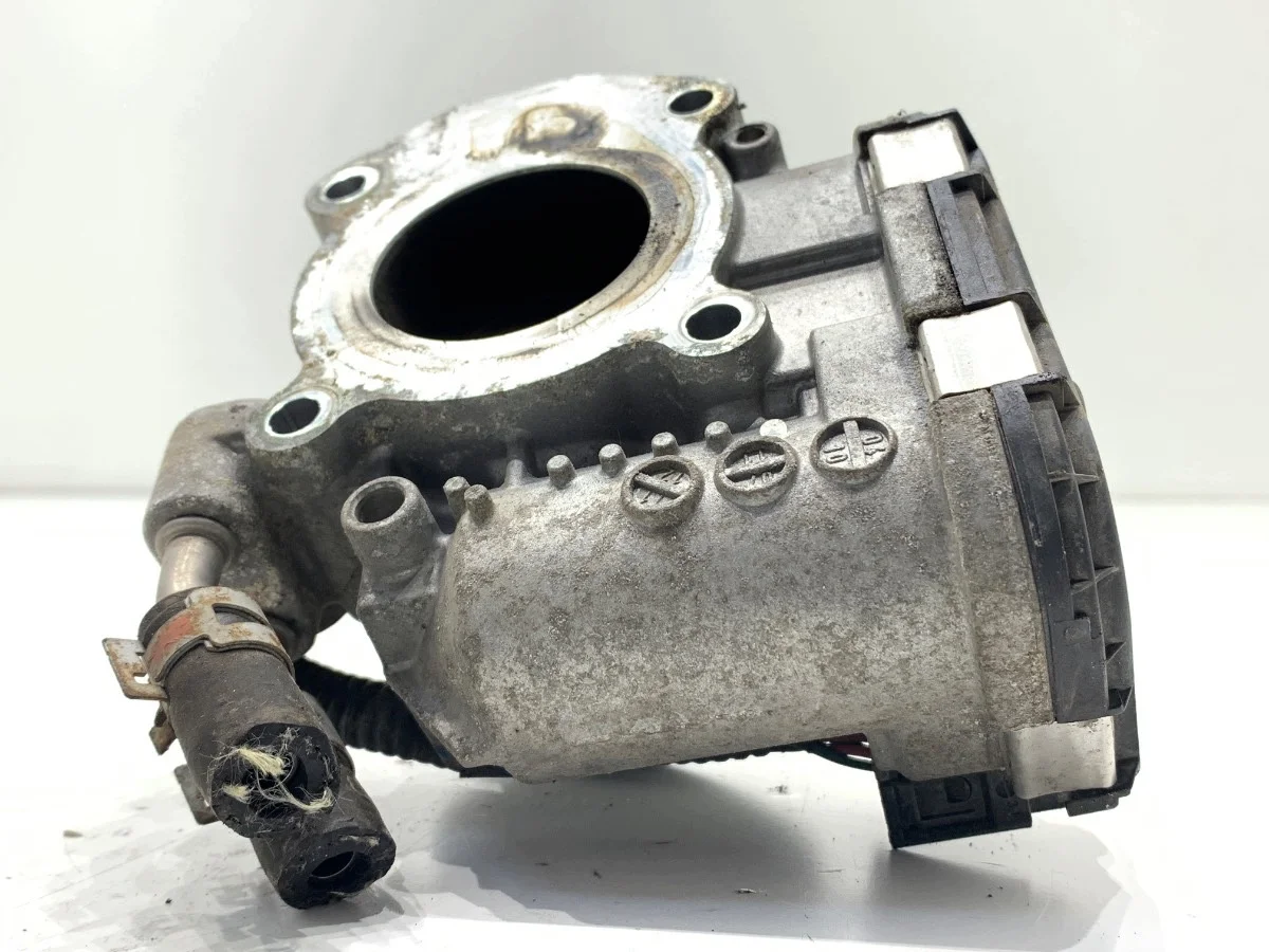 Drosselklappe Toyota Yaris III 1.0 69KM image 4