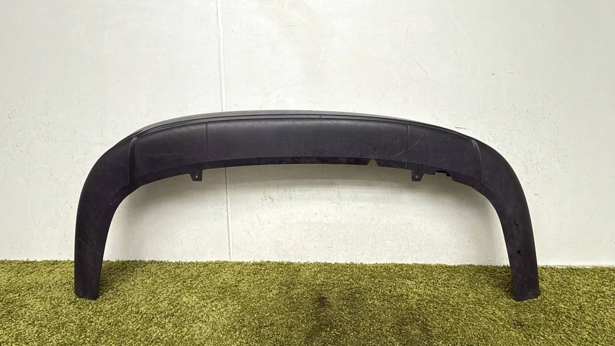 Ford Focus Mk3 Rear Bumper Diffuser image 4