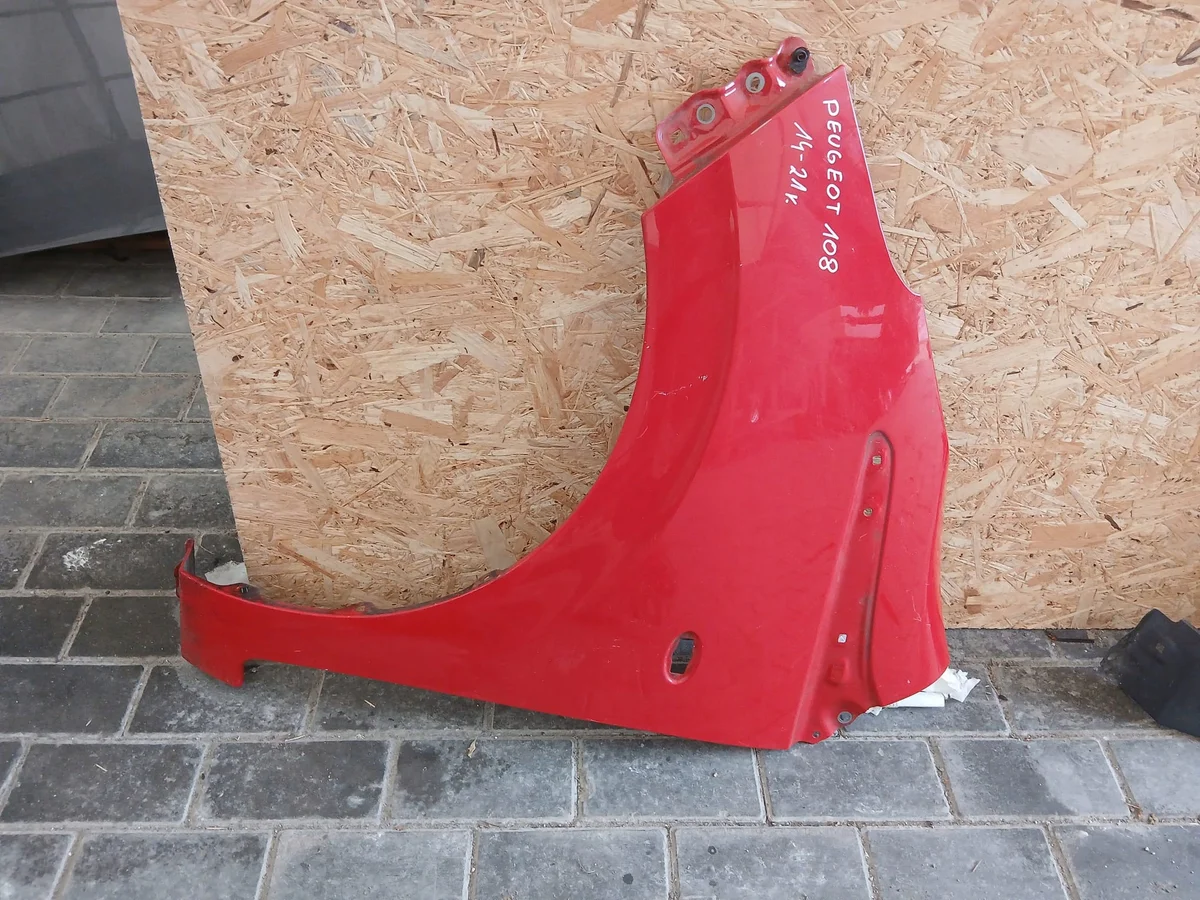 Peugeot 108 parafango anteriore sinistro usato image 2