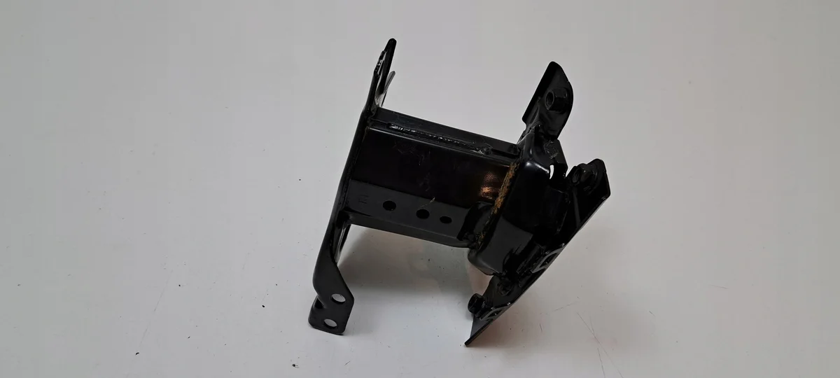 Toyota Yaris IV etuosan iskualue image 4