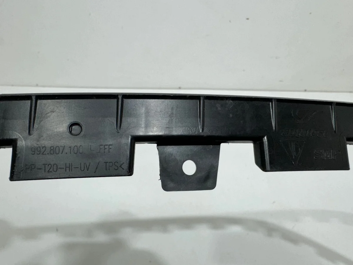 Spoiler Porsche 911 992 GTS Usado OEM image 8
