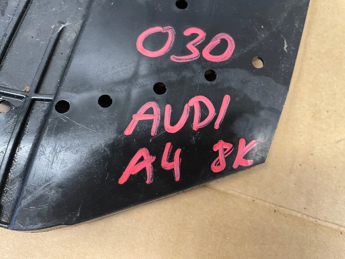 Audi A4 8K cache sous pare-chocs avant 8K0807611E image 6