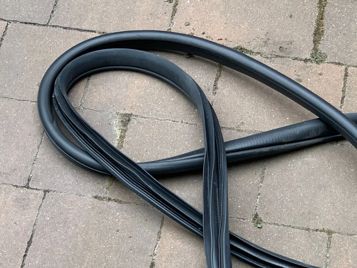 Subaru XV II Coupe Deurrubber Rechts Achter image 3