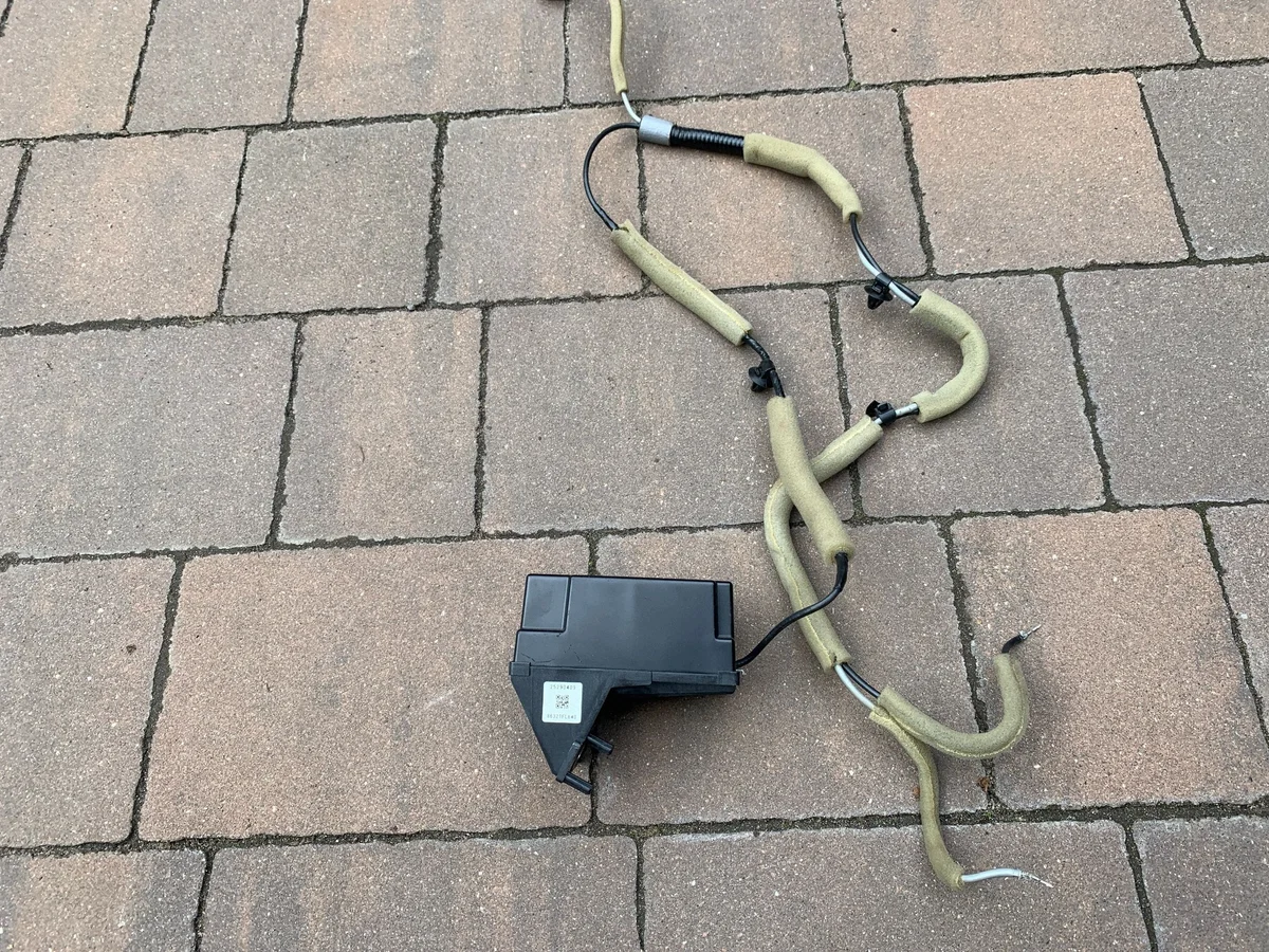 GPS Antenne (Haifischflosse) Subaru XV II 86321FL640