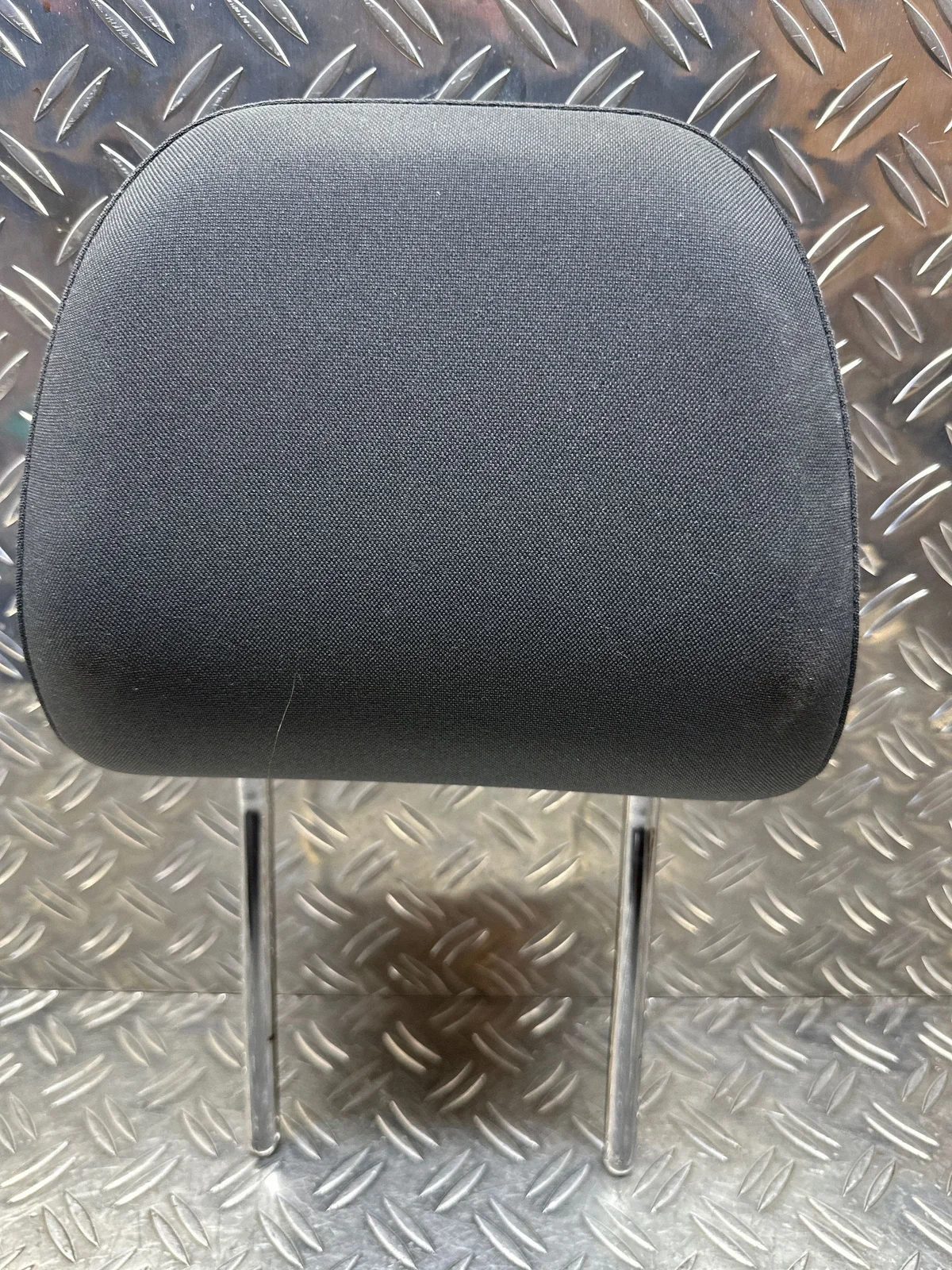2024 Volkswagen ID.3 Reposacabezas Delantero DLA17433