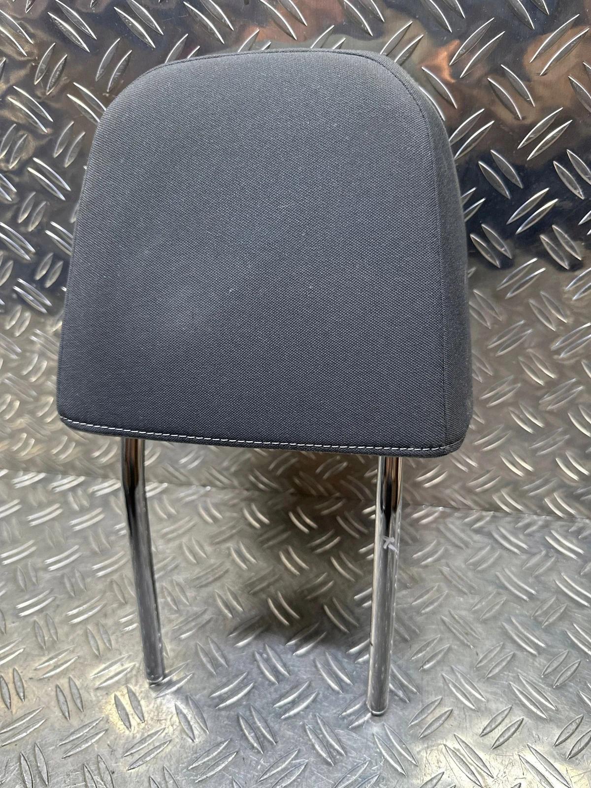 2024 VW ID.3 Kopfstütze vorne DLA17433 image 3