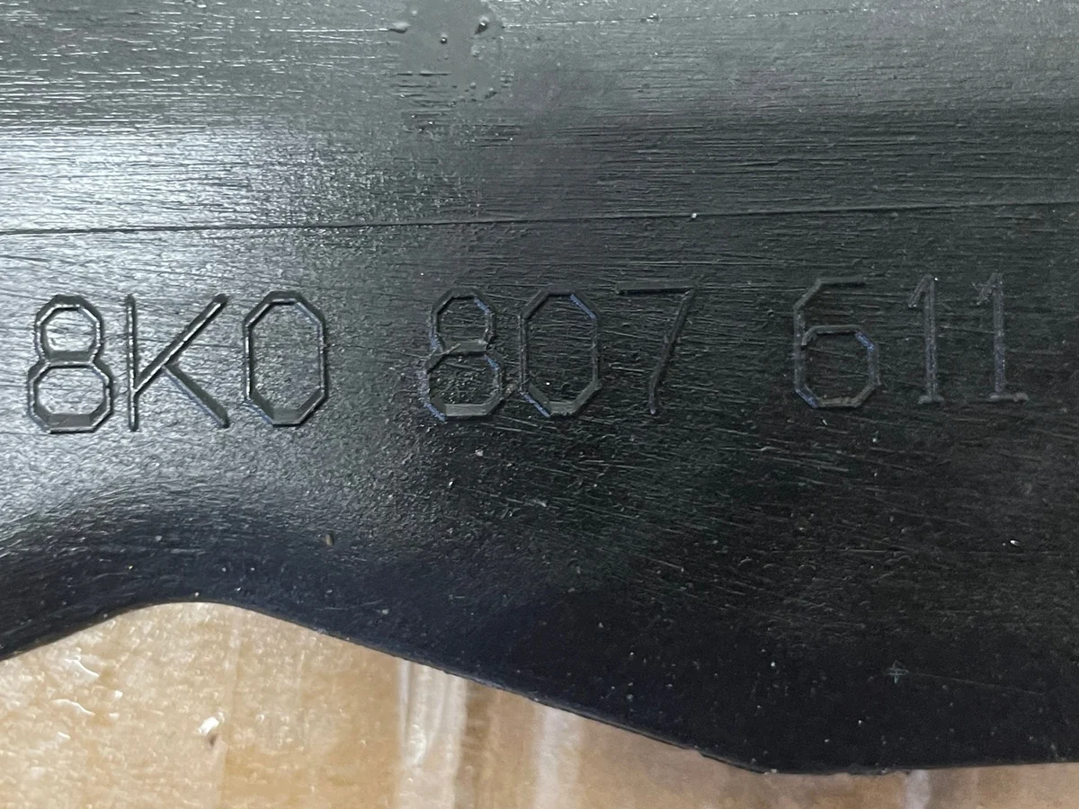 Afdekplaat bumper Audi A4 B8 8K 8K0807611 image 5