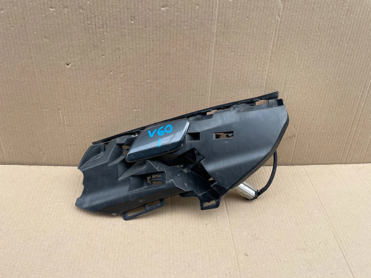 Volvo V60 I Suporte Esguicho Esquerdo 31290977
