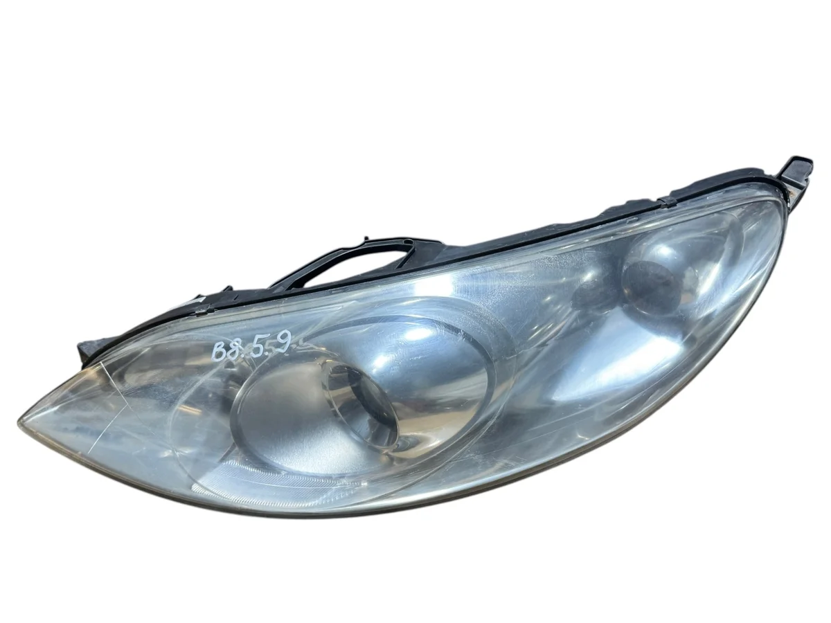 Phare avant gauche Peugeot 407 0301213203