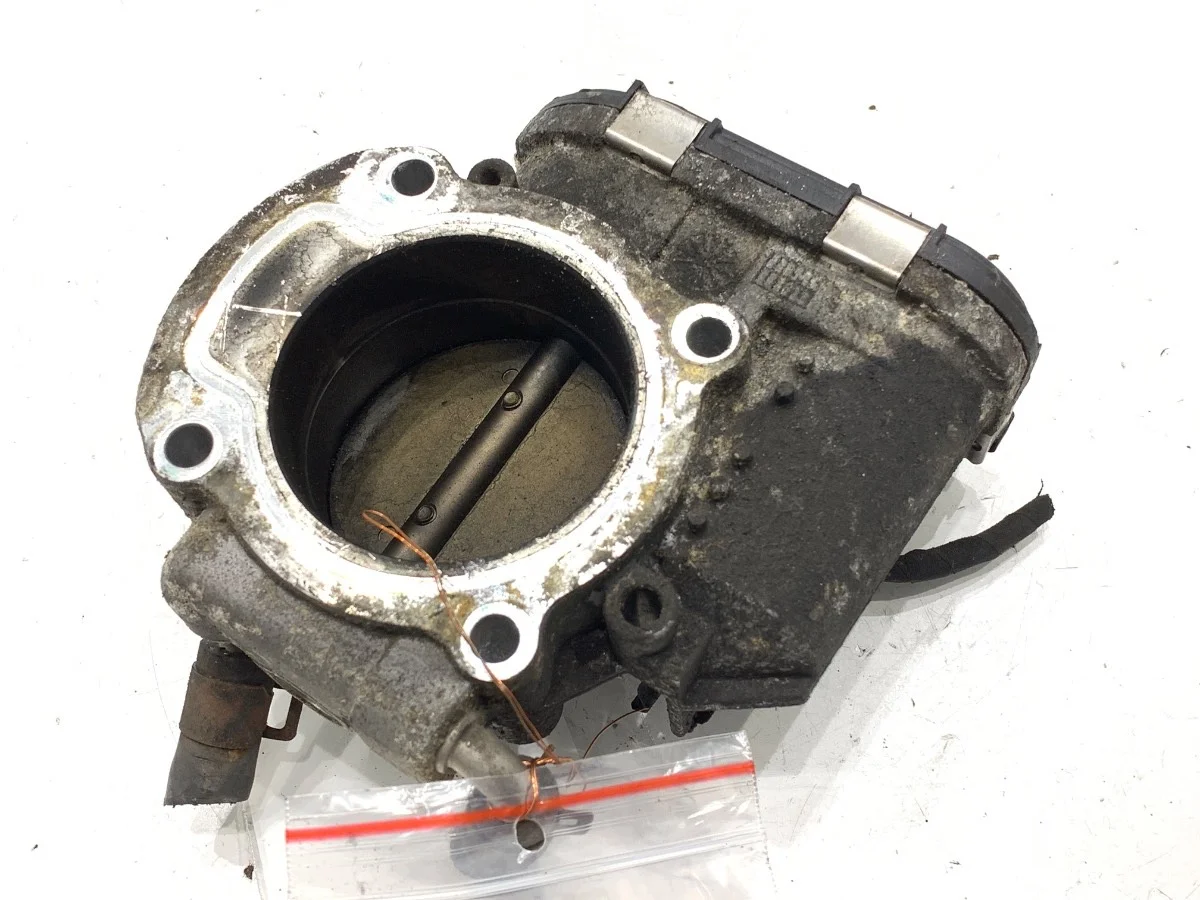 Boîtier papillon Hyundai ix35 2.0 163CV image 3