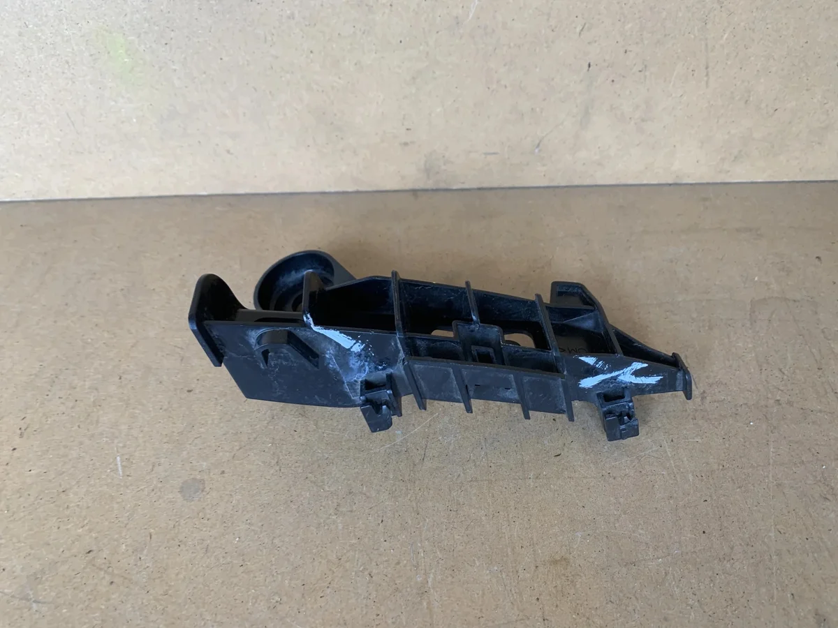 Soporte Parachoques Toyota Camry Trasero Izquierdo image 4