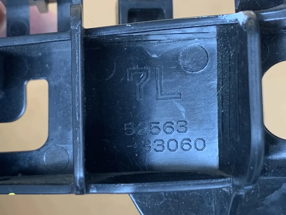 Soporte Parachoques Toyota Camry Trasero Izquierdo image 5