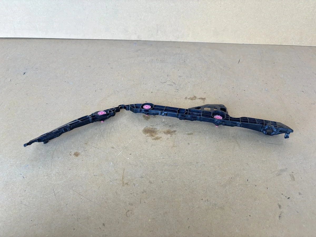 Linker achterbumper glijder Toyota Camry VIII image 3