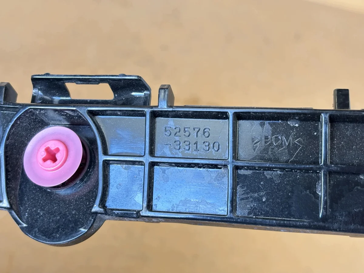 Linker achterbumper glijder Toyota Camry VIII image 6