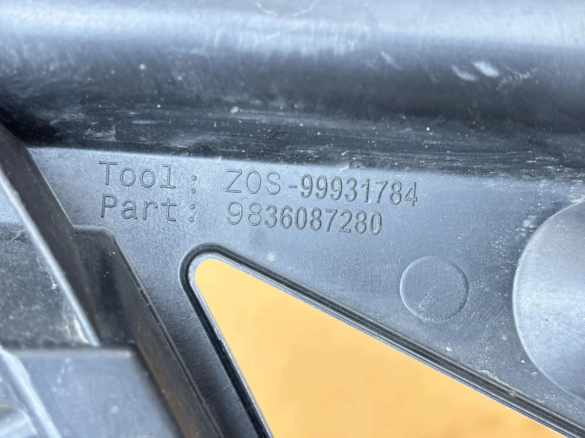 Halterung Stoßstange Peugeot 208 II Rechts Hinten image 6