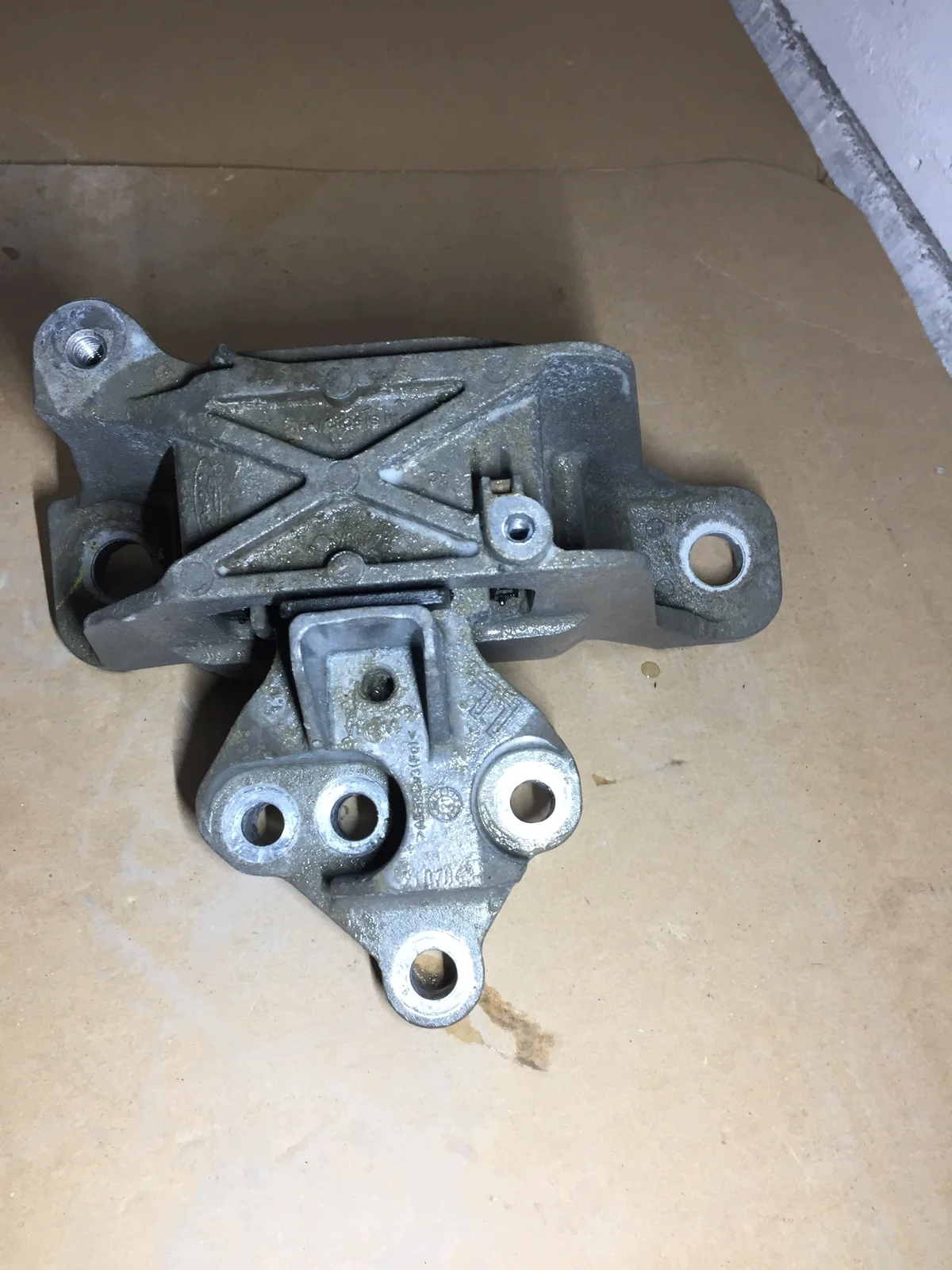 Support moteur Ford Bronco Sport LX61-6F012-BC image 4