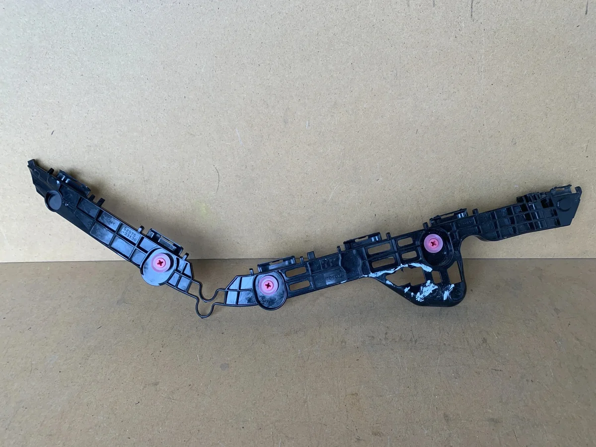Toyota Camry VIII Rear Bumper Bracket Right Used