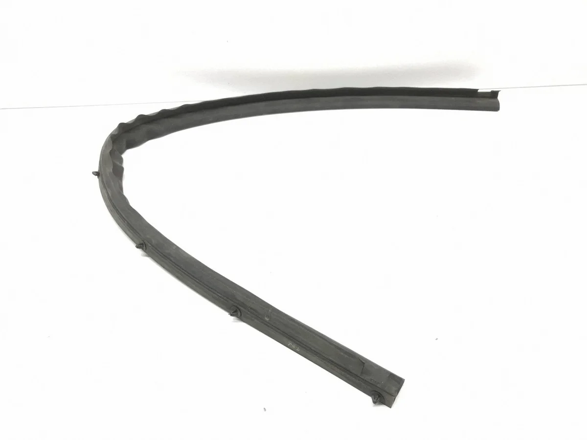 VW Polo 6R Vedação Porta Esquerda Traseira Usada