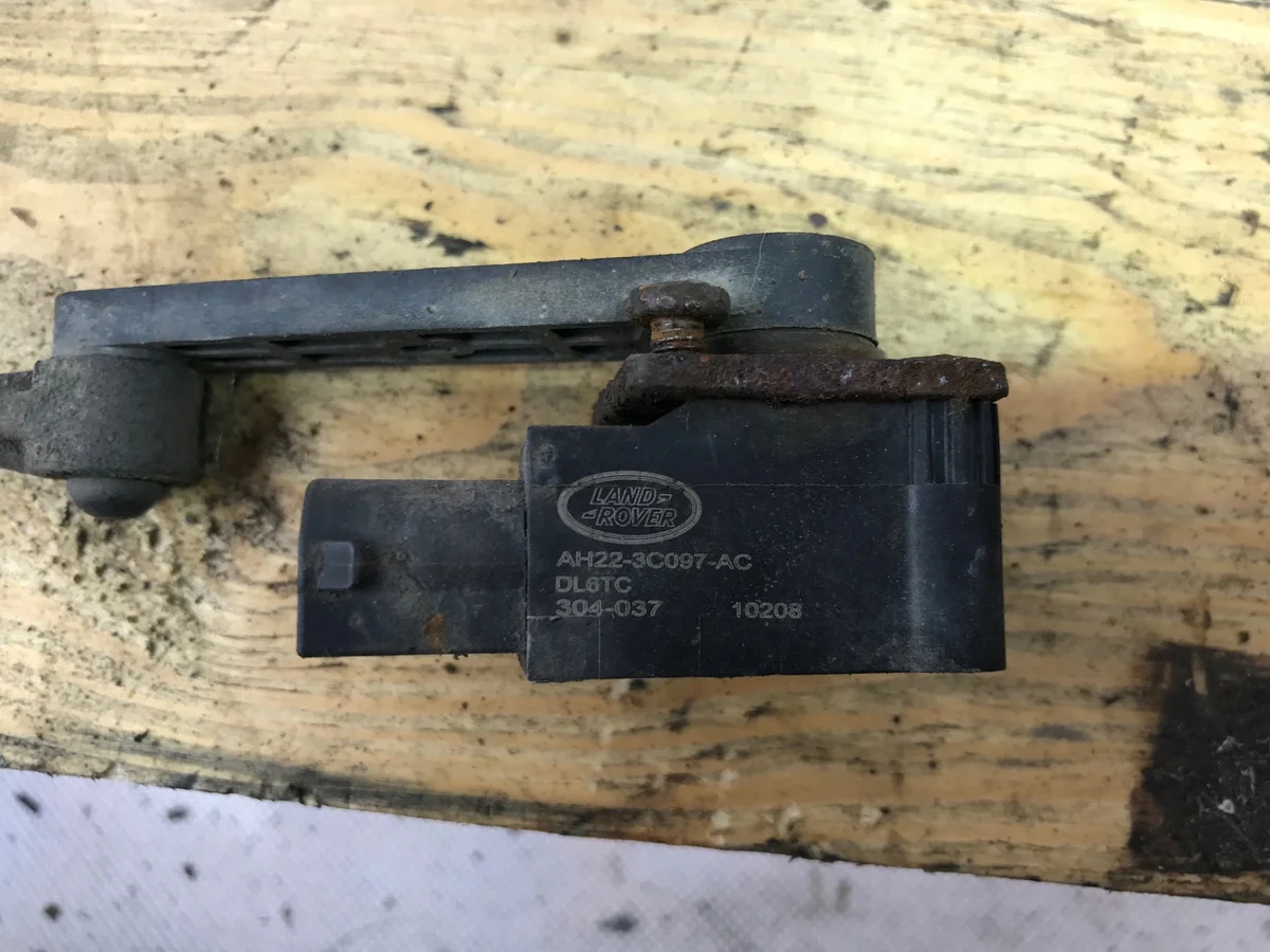 Sensore altezza sospensioni Land Rover Discovery 3