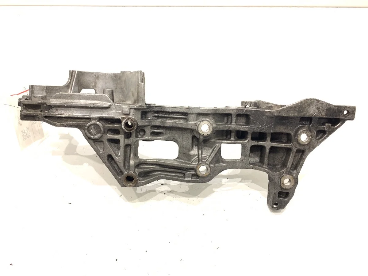 Halterung Lichtmaschine Audi A5 F5 04L903143D gebraucht image 3