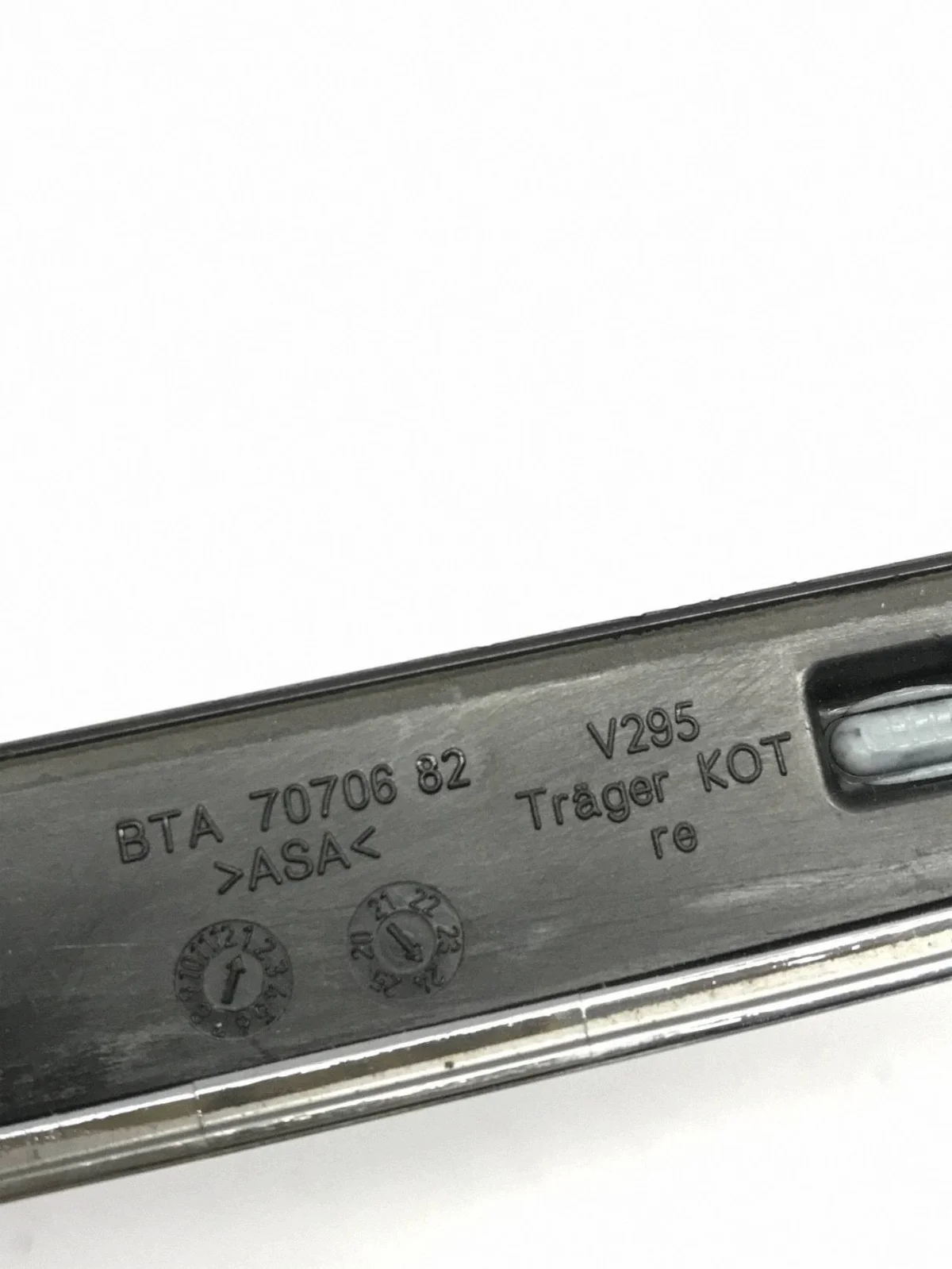 Listello parafango Mercedes V295 A2956901001 image 7