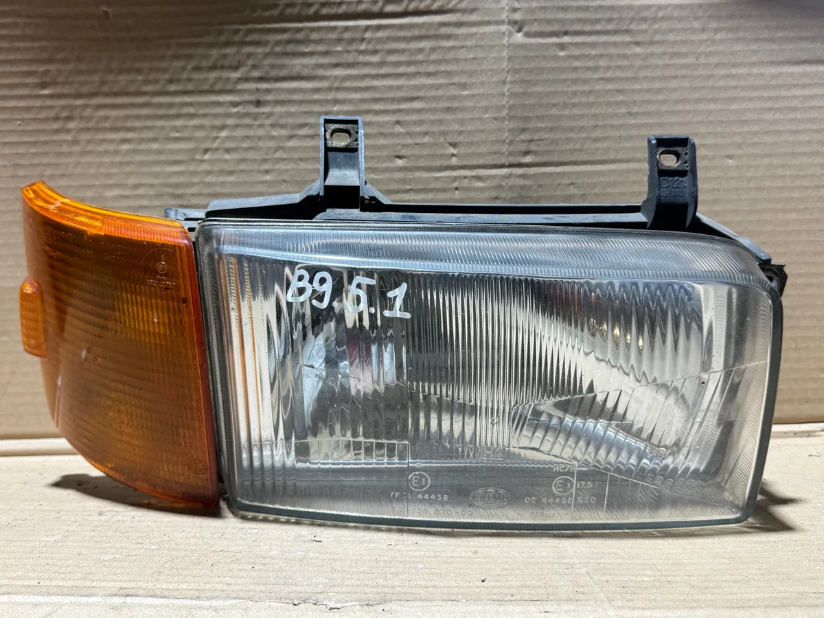 Farol VW Transporter T4 Direito Usado