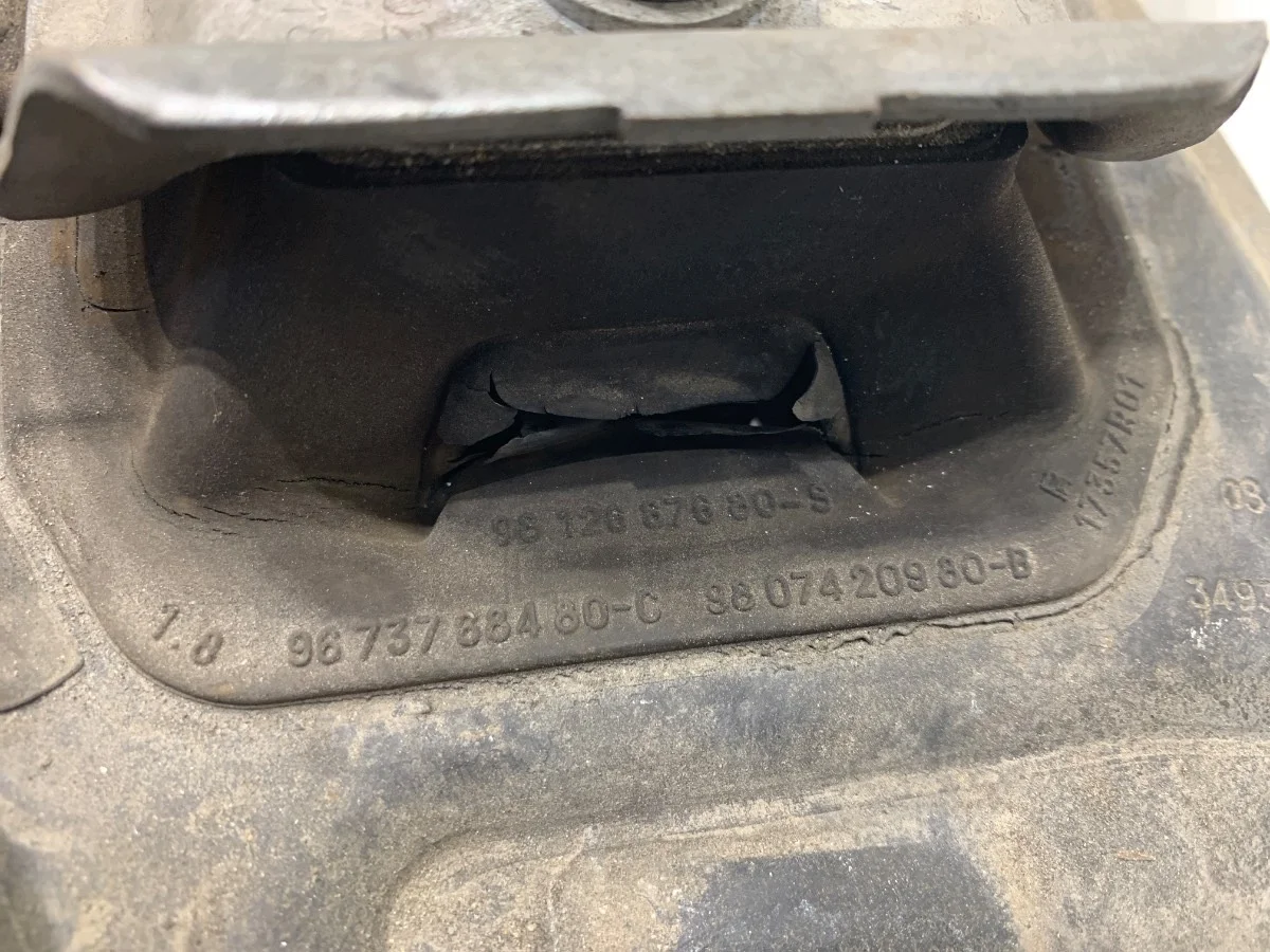 Motorlager Links Opel Grandland 9807982480 image 4