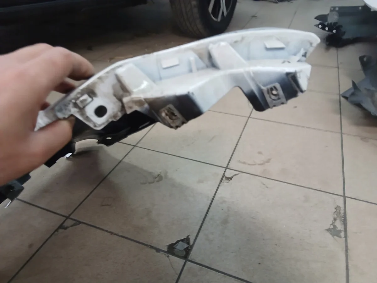 Höger framskärm Renault Twingo III image 8
