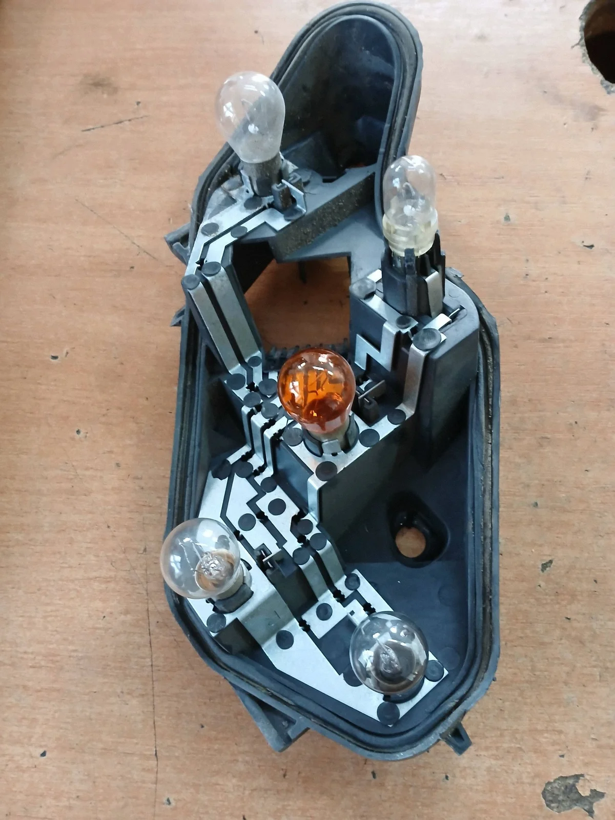 Opel Corsa D 89037877A Luz Trasera Usada