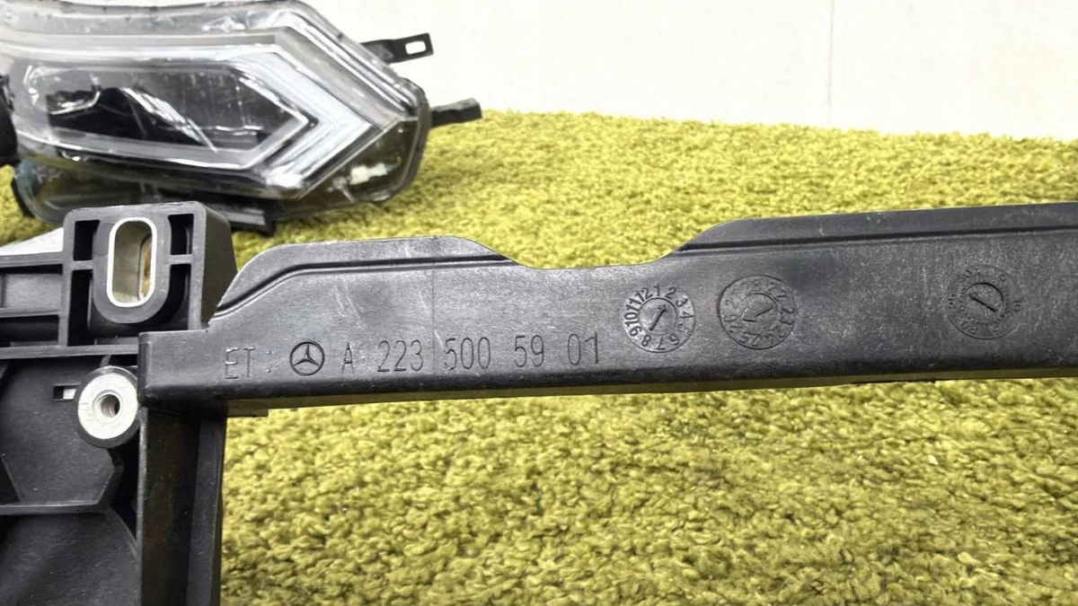 W223 Lüftungsgitter Lenkradhalterung Vorne image 3