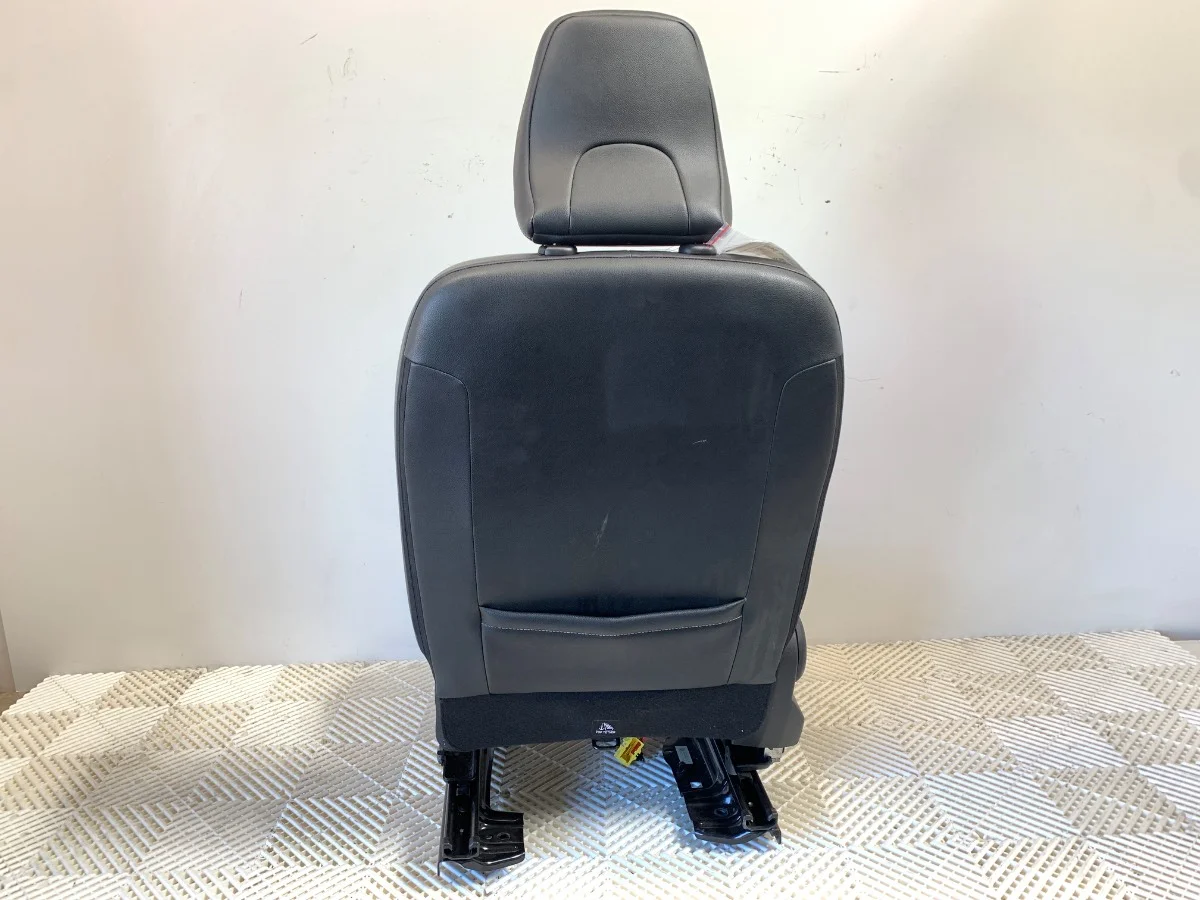 Oikea etuistuin Renault Kangoo III image 6