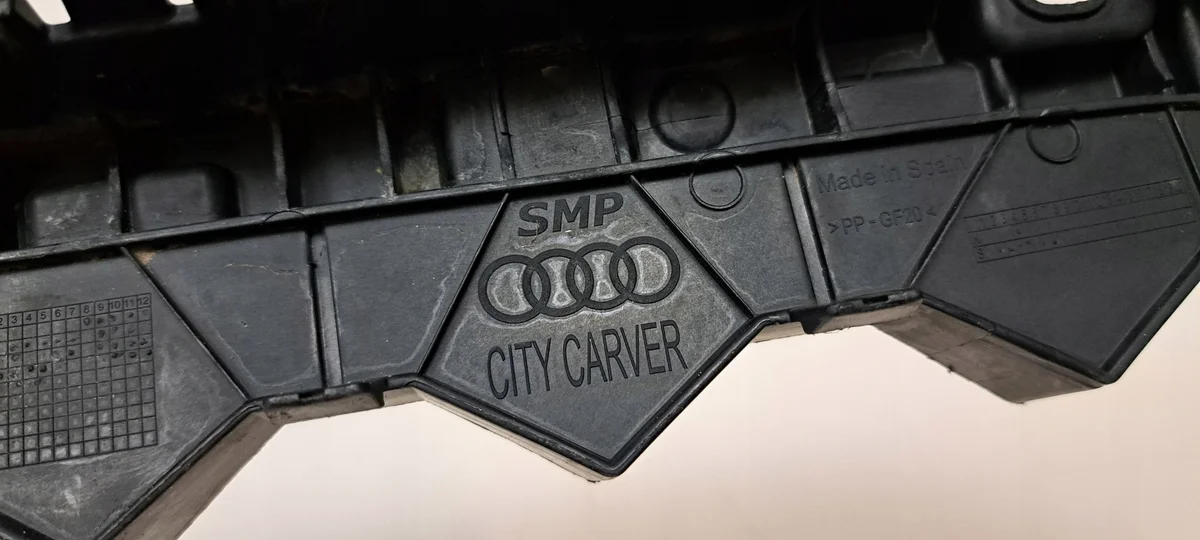 Audi 82A853037C9B9 täckande element, satin svart image 8