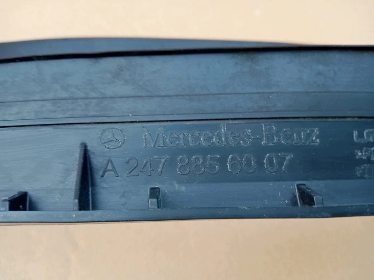 Mercedes W247 Luftkanal A2478856007 image 3