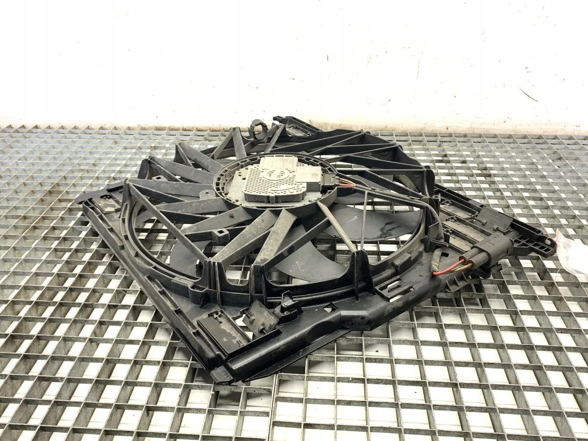 Kühlerlüfter BMW F10 2.0 163PS Gebraucht image 4