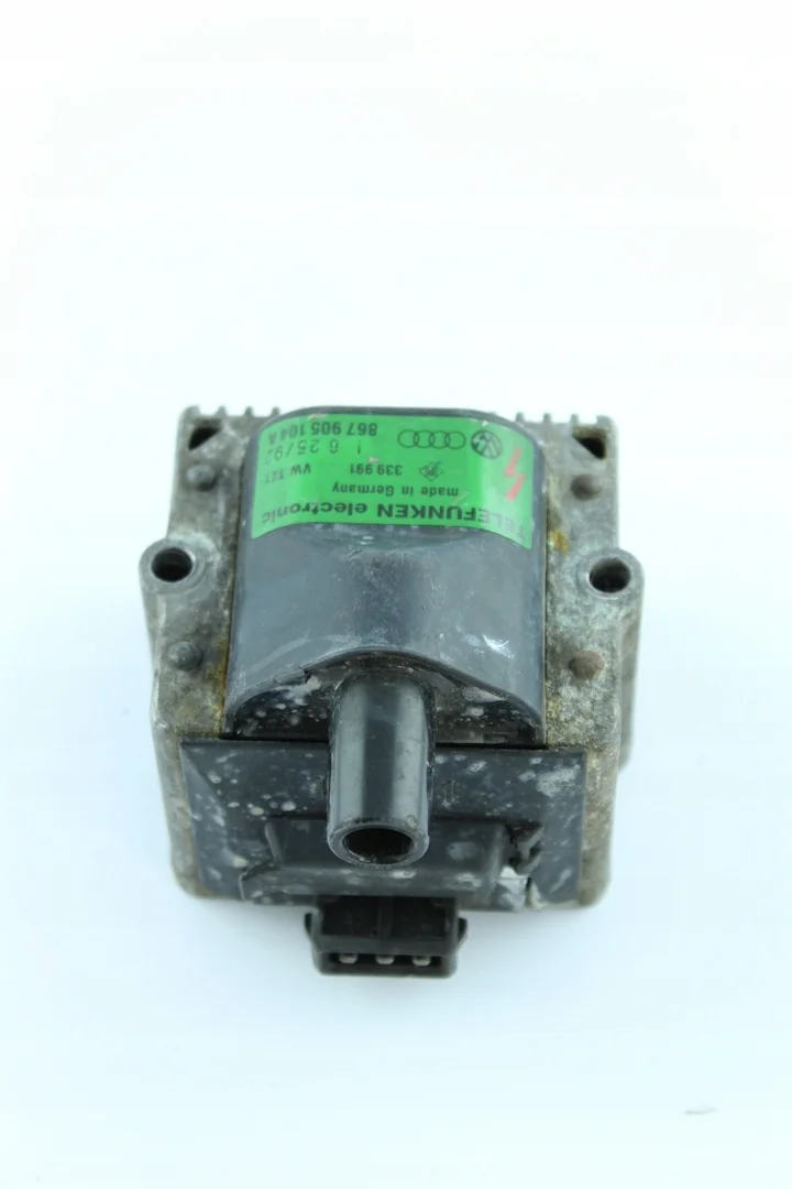 Bobina de Ignição VW 867905104A Usada image 5