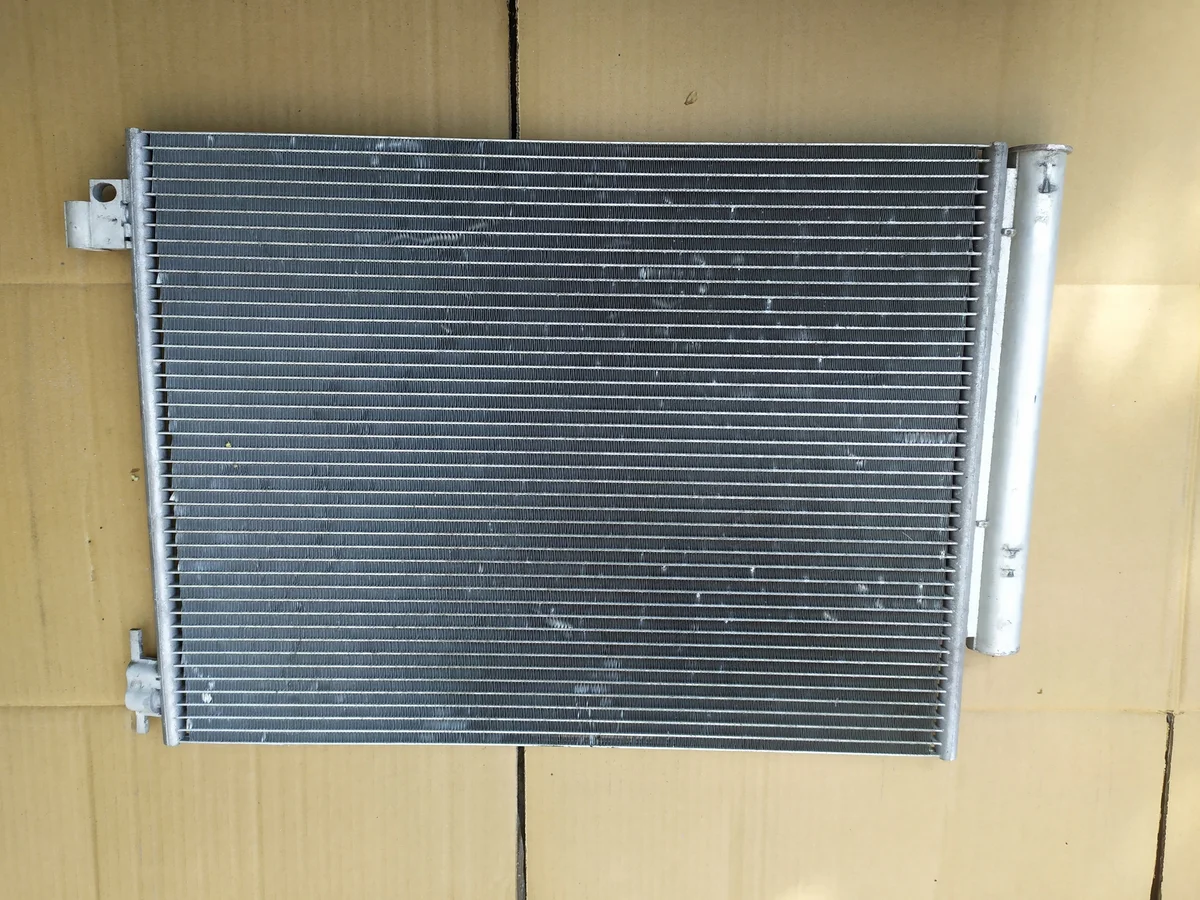 Condenseur clim Clio IV Captur Dacia 921006454