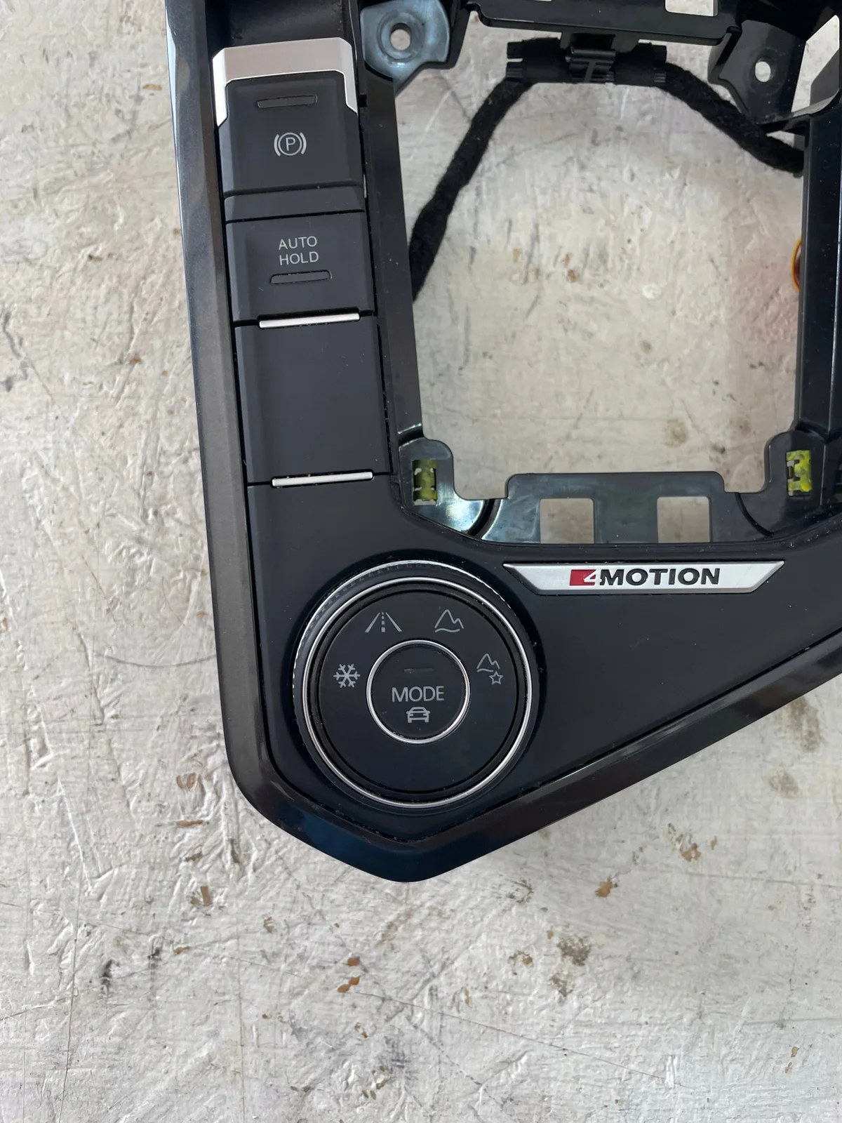 VW Tiguan II 4Motion Control Panel 5NB864263 image 5