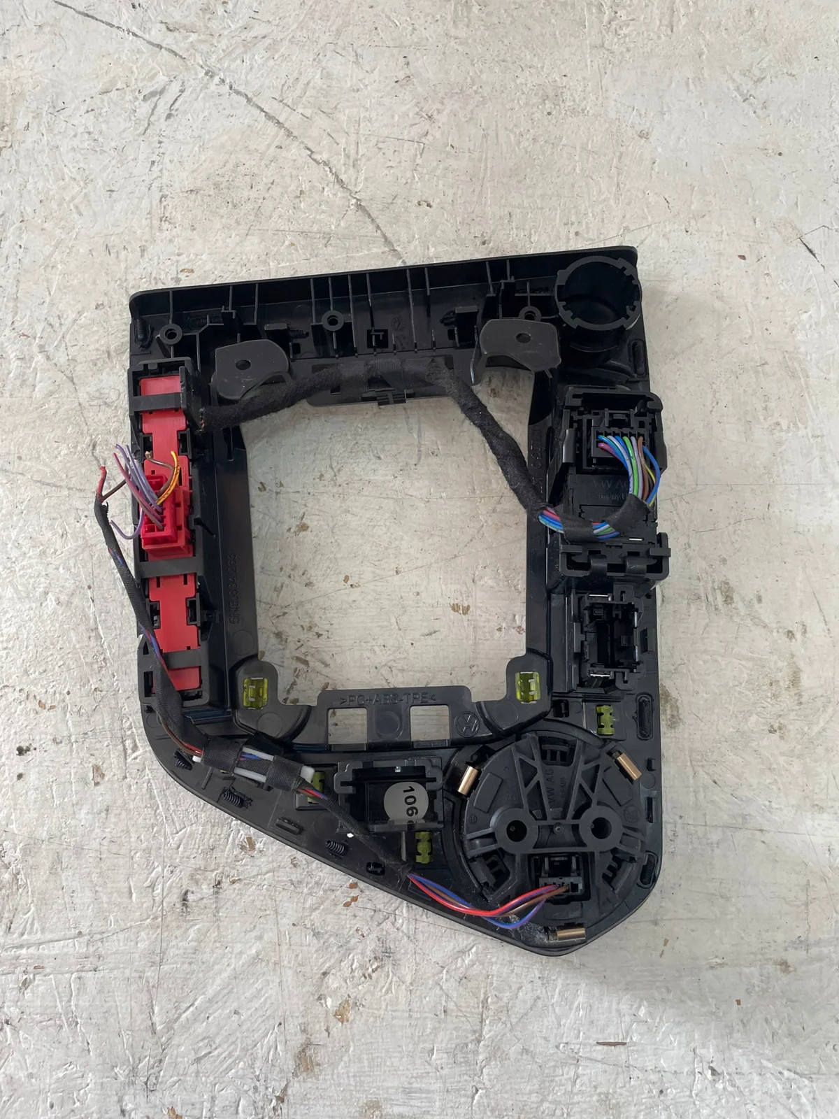 VW Tiguan II 4Motion Control Panel 5NB864263 image 6