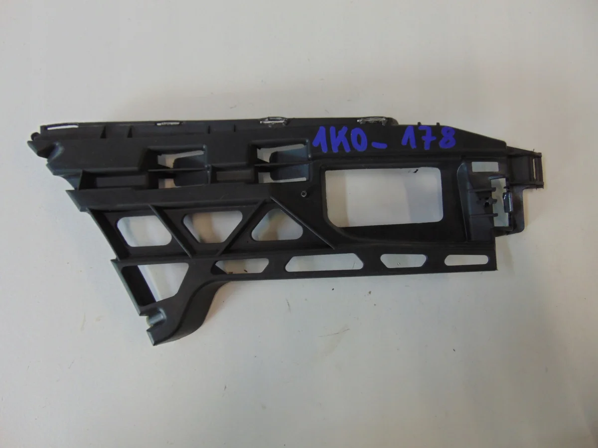 Supporto anteriore destro VW Golf V Jetta 1K0807178