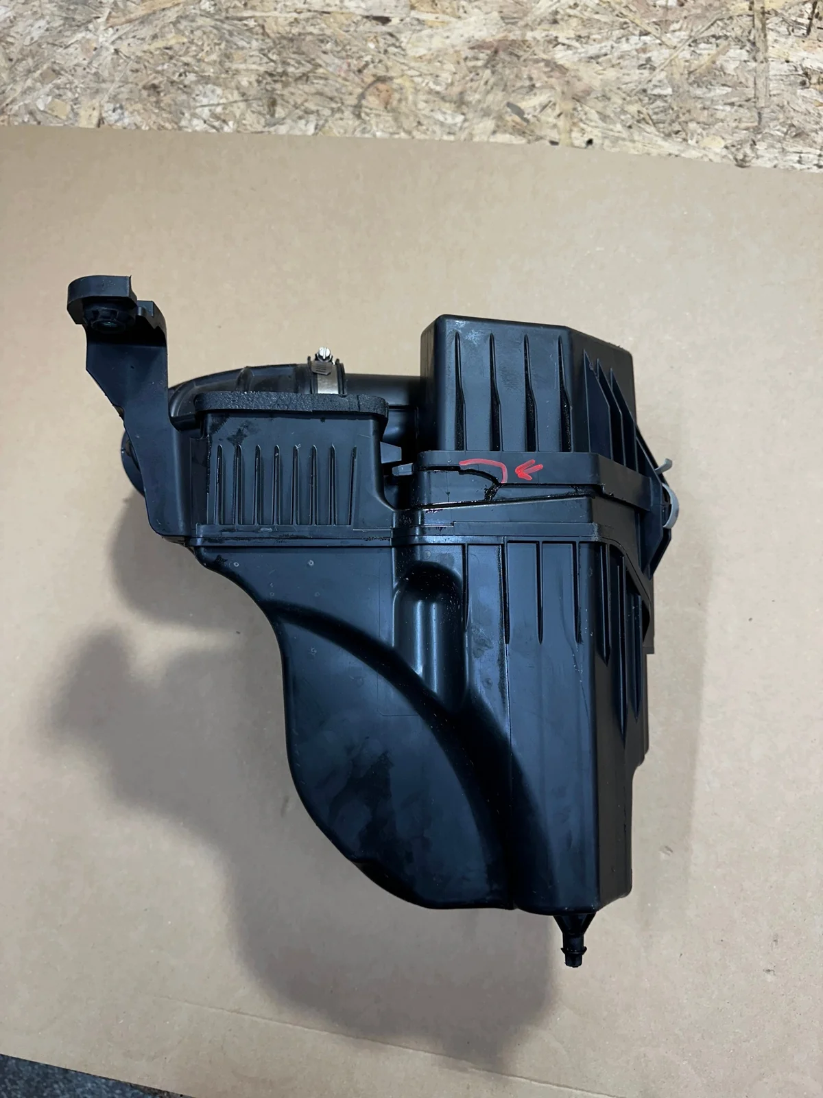 Nissan Qashqai J12 1.3 Airbox Danneggiato