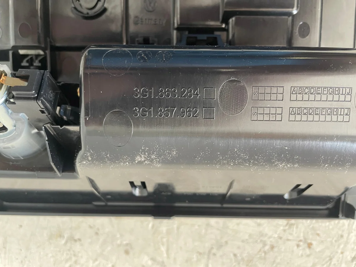 VW Arteon Ashtray 3G1863284 image 5