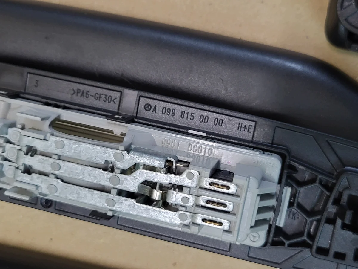 Handgreep hemelbekleding Mercedes A0998150100 image 6