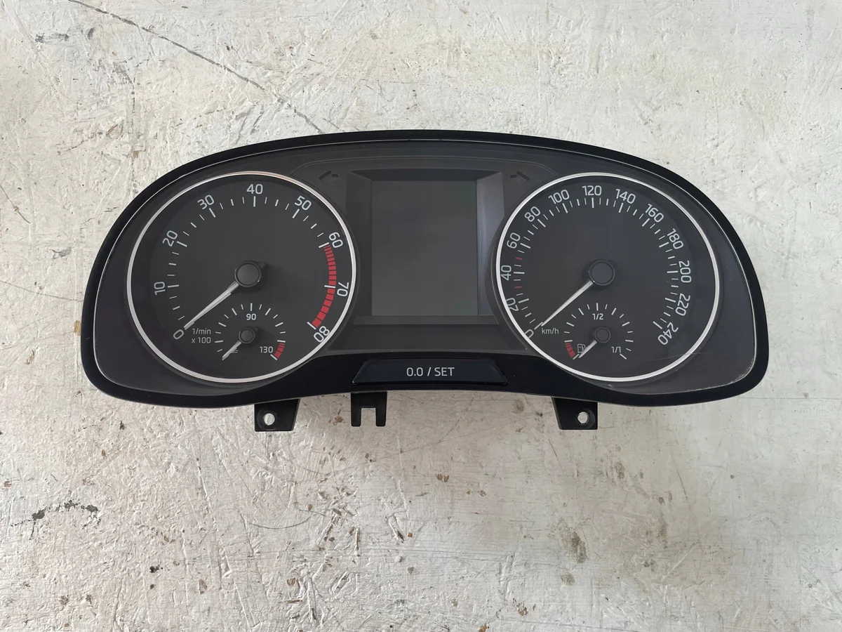 Skoda Fabia III Instrumentpanel 1.0 TSI