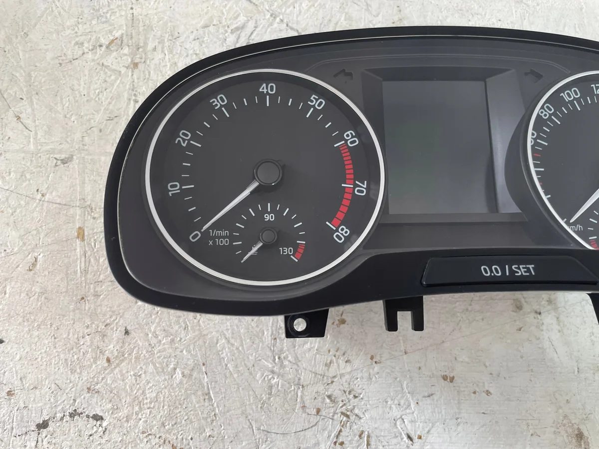 SKODA FABIA III 1.0 TSI Tacho 6V0920740C image 3