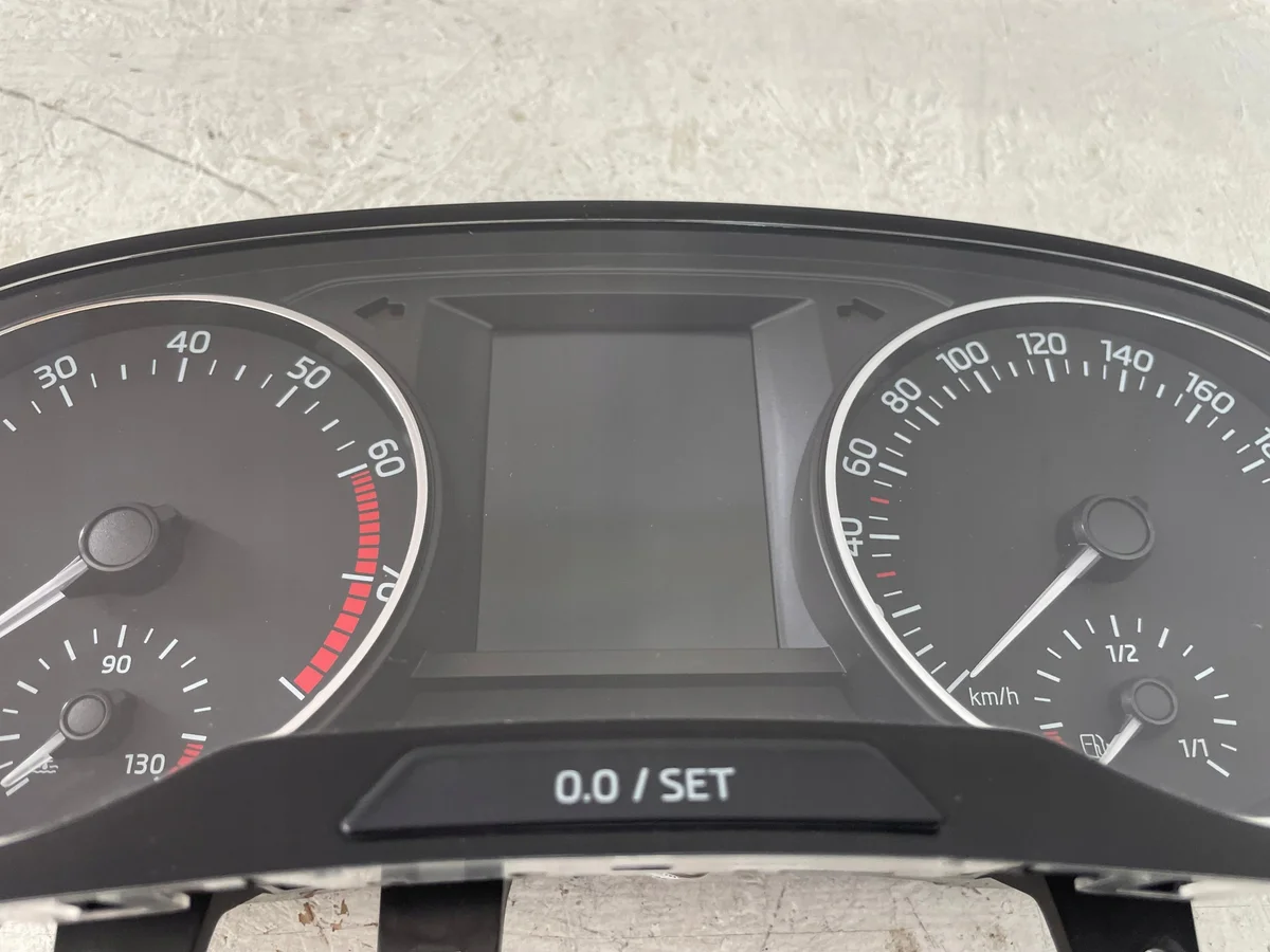SKODA FABIA III 1.0 TSI Tacho 6V0920740C image 4
