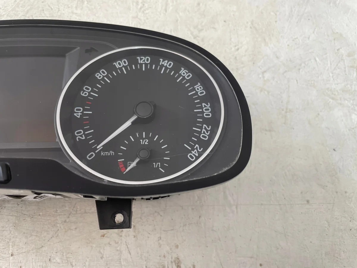 SKODA FABIA III 1.0 TSI Tacho 6V0920740C image 6