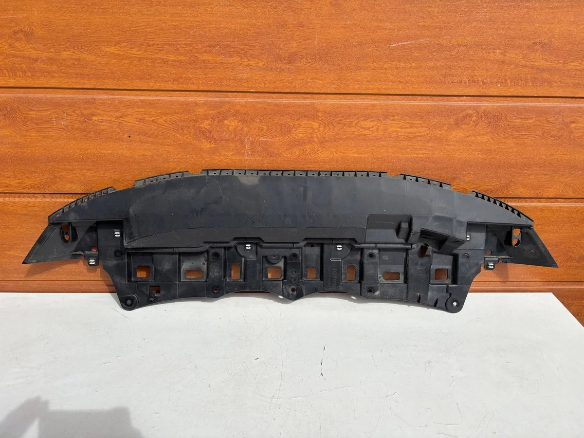 Toyota Yaris XP210 526180D180 - Pare-chocs avant image 3