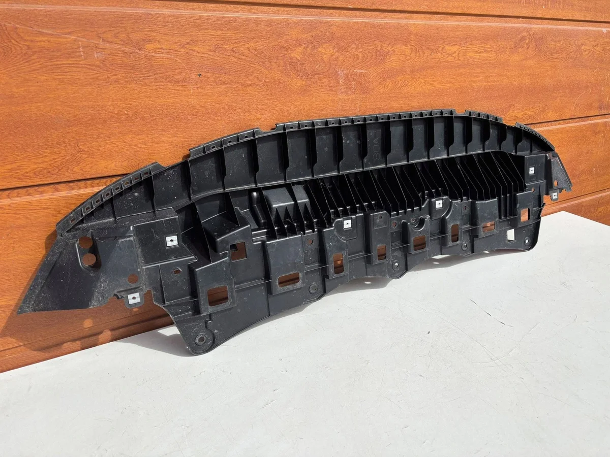 Toyota Yaris XP210 526180D180 - Pare-chocs avant image 5